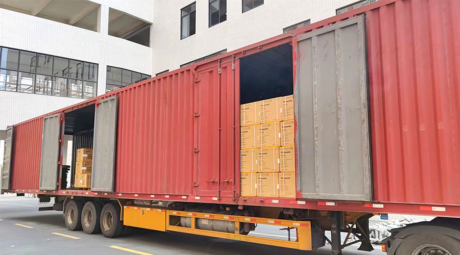 使命必達(dá)！高效完成國內(nèi)知名品牌客戶迷你洗衣機(jī)裝柜發(fā)貨